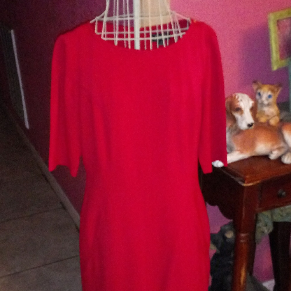 Tahari.  Arthur S Levine Dress